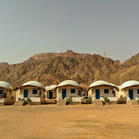 Aladdin Camp Villa Nuweiba` Buitenkant foto